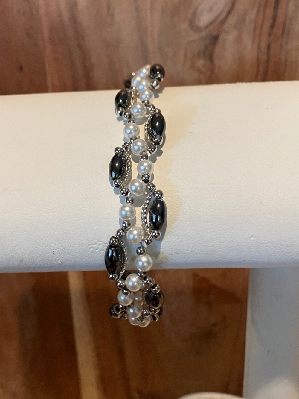 Pearl and Black Beaded Bracelet